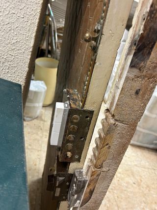 Puerta madera maciza