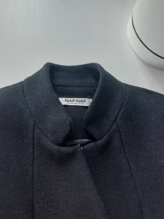 Cappotto Naf Naf blu con bottoni dorati