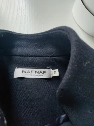 Cappotto Naf Naf blu con bottoni dorati