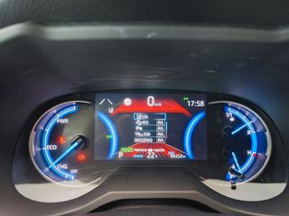 TOYOTA Rav4 2.5l 220H Advance