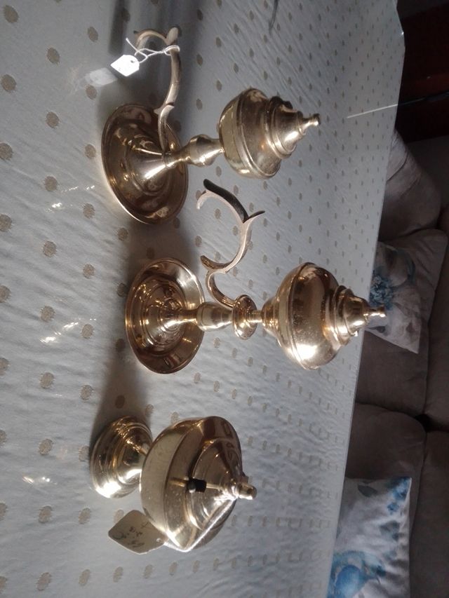 Piezas metal naveta y San Antonio