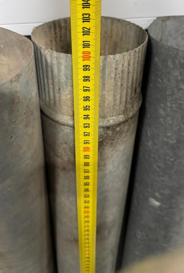 Tubos de chimenea metálicos con sombrero