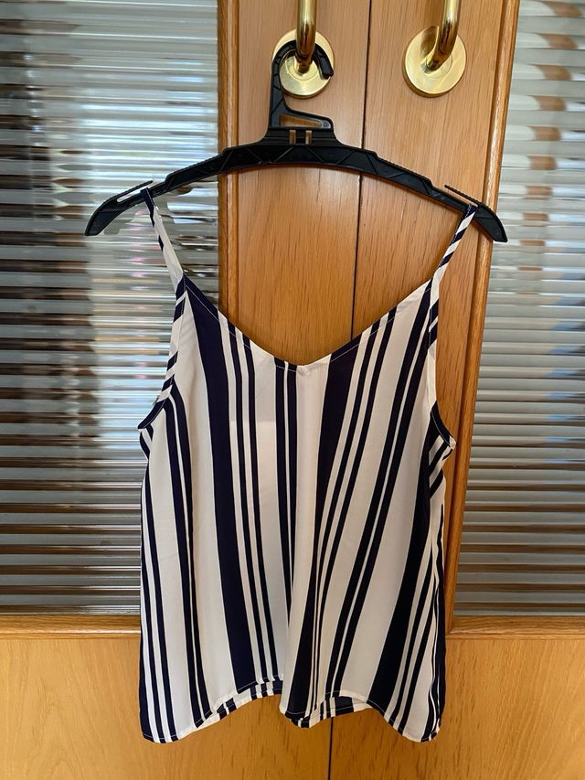 Top de tirantes rayas azul y blanco