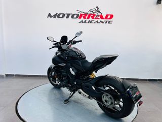 Ducati Diavel V4