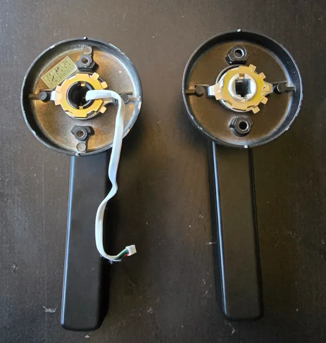 Cerradura Inteligente Negra con Llaves y USB