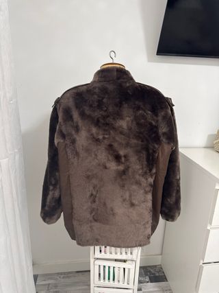 Abrigo marrón de pelo