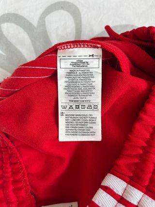 Pantalón deportivo Adidas rojo