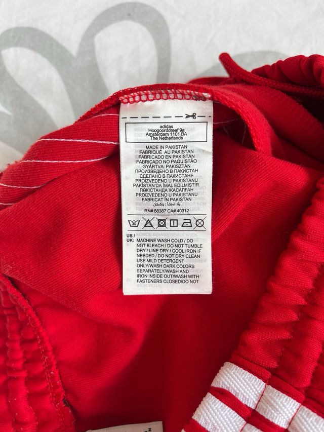 Pantalón deportivo Adidas rojo