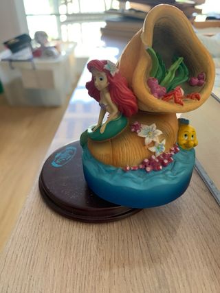 Figura Sirenita con música