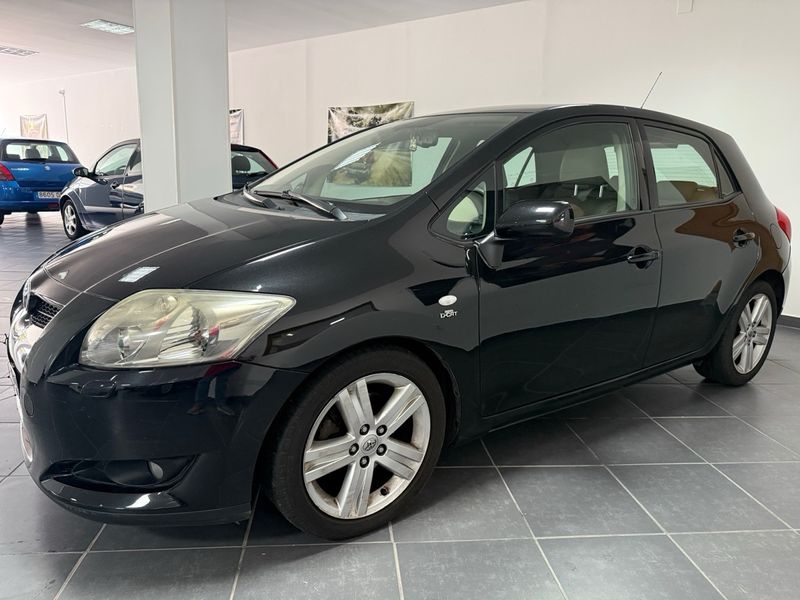 Toyota Auris 2.2 D4D Sport -177CV - foto 1