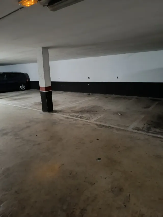 Plaza de garaje en Calle Lardero, apenas a 10 mts