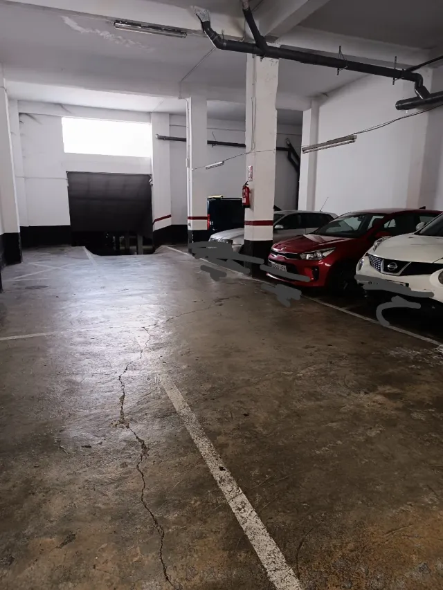 Plaza de garaje en Calle Lardero, apenas a 10 mts