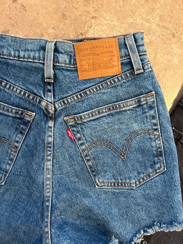 Lote 3 Shorts Levi's Strauss & Co.