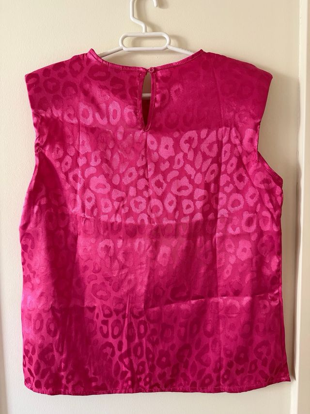 Camiseta rosa animal print