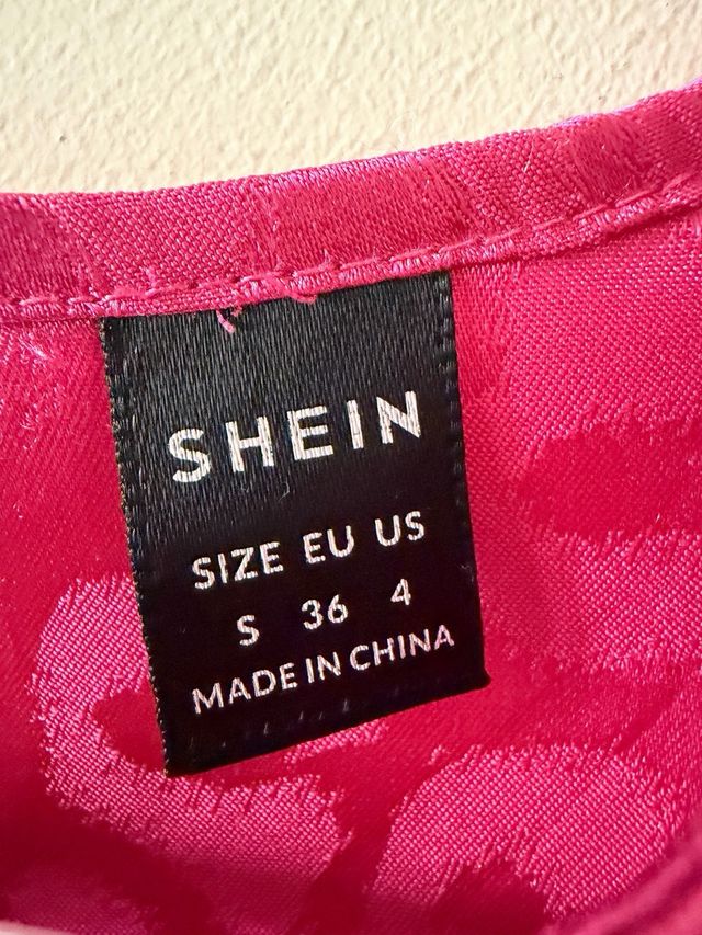 Camiseta rosa animal print