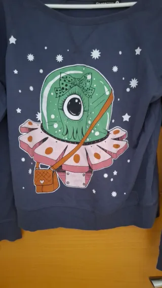 Sudadera cuello barco con estampado