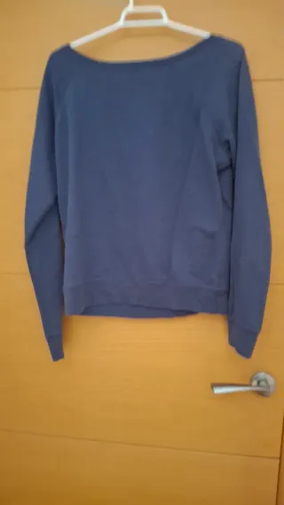 Sudadera cuello barco con estampado