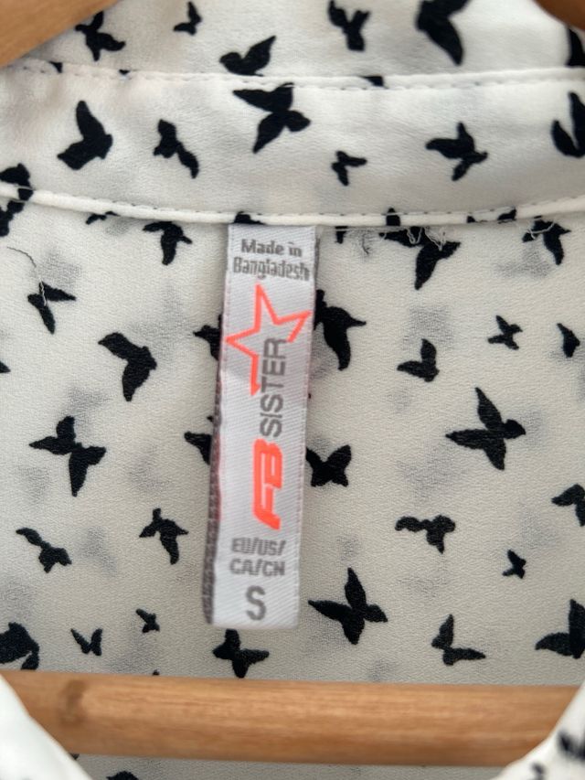 Camisa estampada mariposas manga 3/4