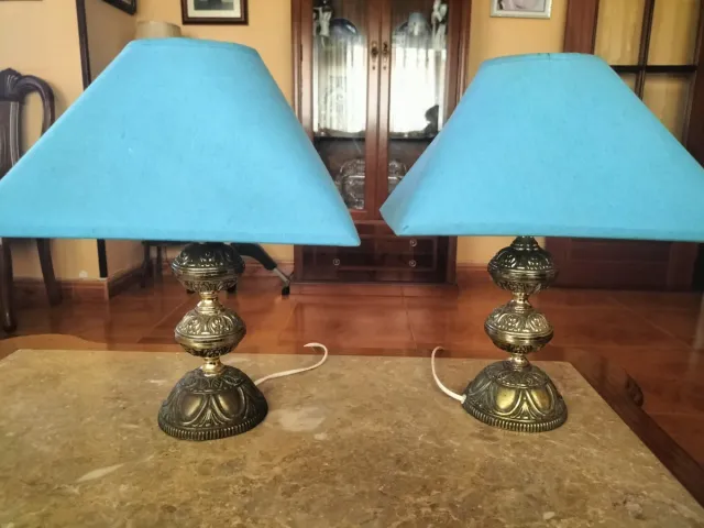 2 Lámparas de mesilla con pies de bronce