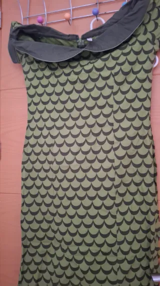 Vestido cuello barco verde