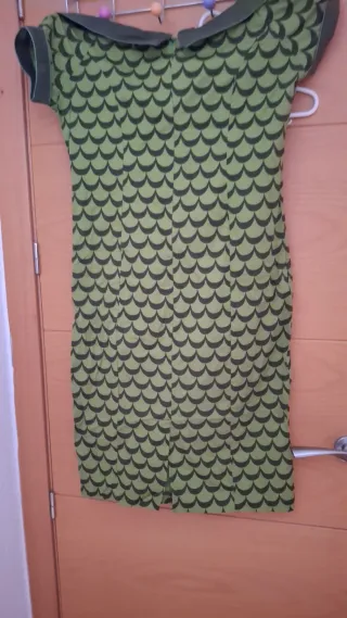 Vestido cuello barco verde