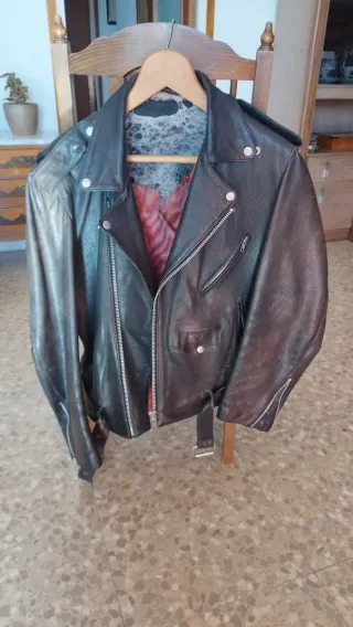 Chaqueta Cuero Cruzada Vintage Negra Roja