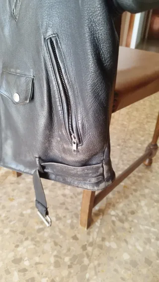 Chaqueta Cuero Cruzada Vintage Negra Roja