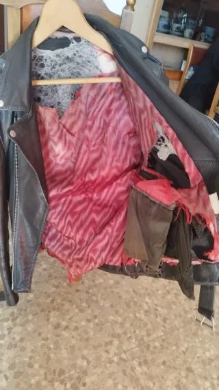 Chaqueta Cuero Cruzada Vintage Negra Roja