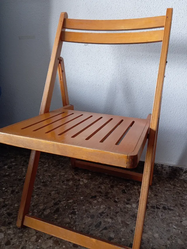 Silla plegable de madera