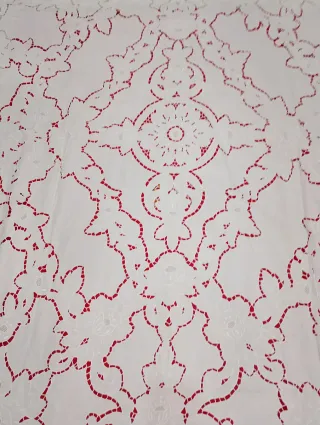 Tovaglia lino ricamata intaglio senza tovaglioli 