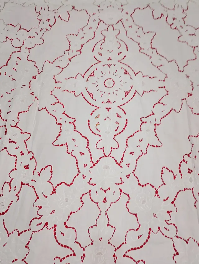 Tovaglia lino ricamata intaglio senza tovaglioli