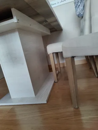 Mesa comedor y 4 sillas