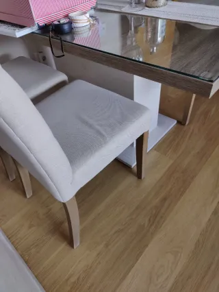 Mesa comedor y 4 sillas