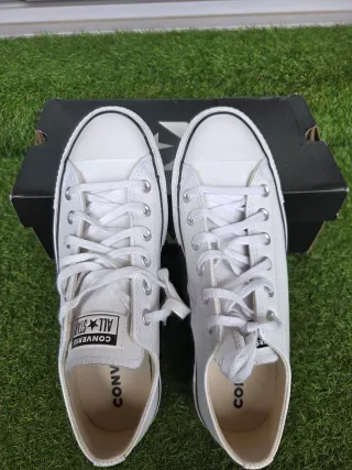 Converse nuevas piel. Chuck Taylor