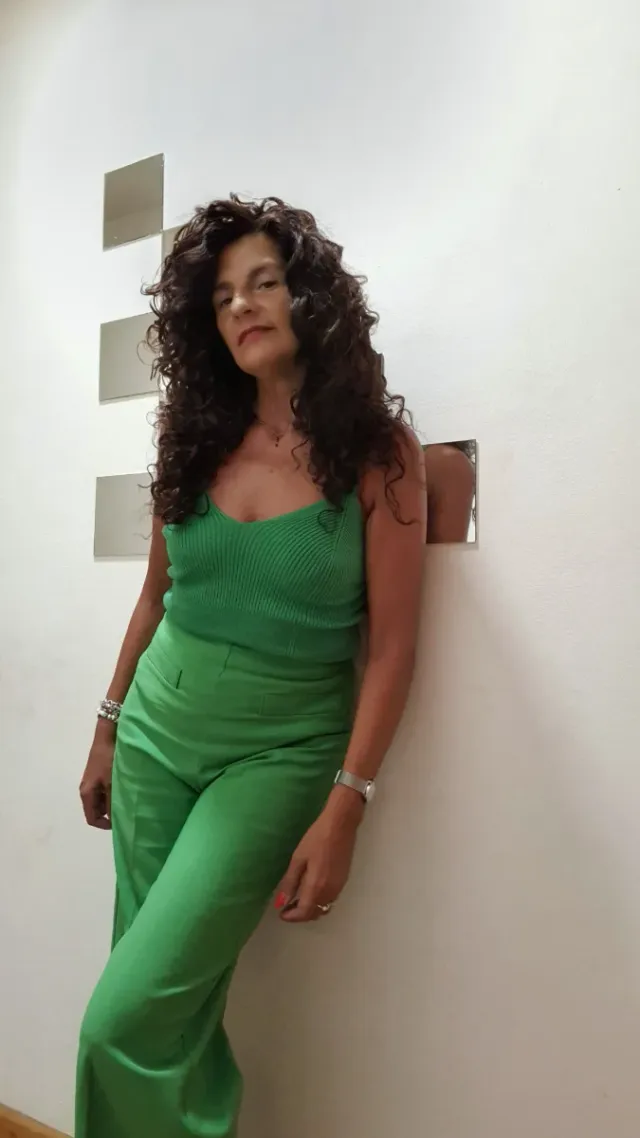 Chaleco de punto verde y lila