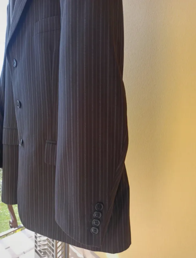 Completo uomo grigio e nero