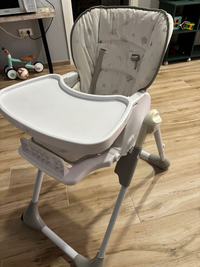 Trona de bebé plegable