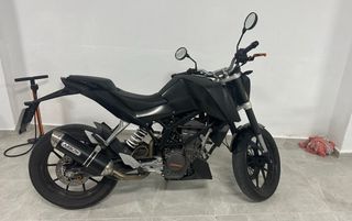 KTM Duke 125 Negra