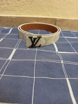Cinturón Louis Vuitton