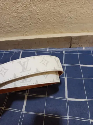 Cinturón Louis Vuitton