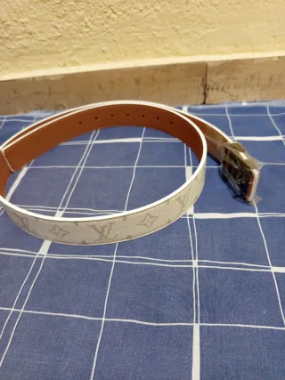 Cinturón Louis Vuitton