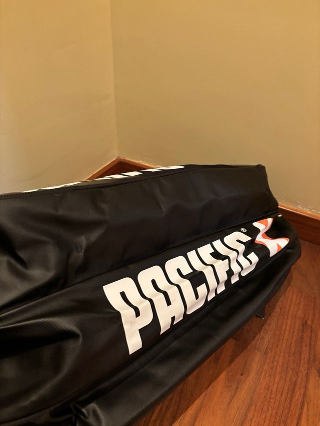 Raquetero Pacific Negro