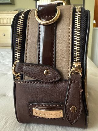 Bolso de piel y pelo verde y dorado