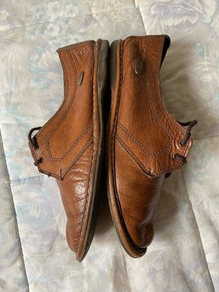 Zapatos de piel marrones