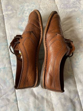 Zapatos de piel marrones