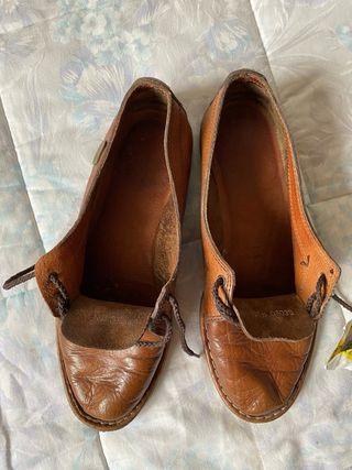 Zapatos de piel marrones