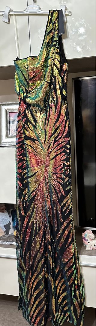 Abito da cerimonia con paillettes