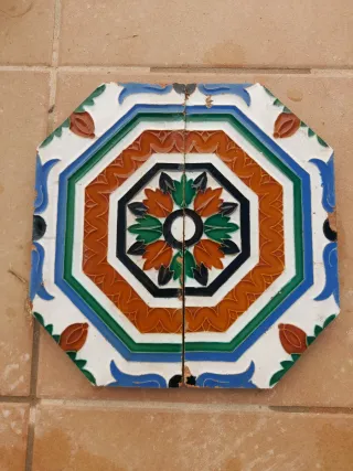 Pareja de azulejos antiguos de 1920