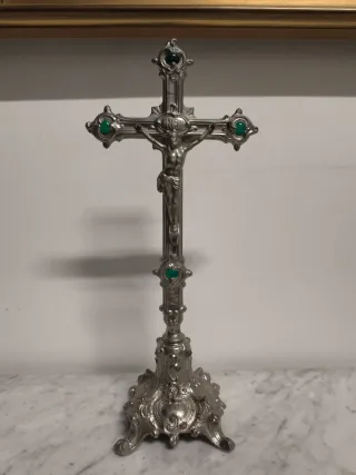 Cruz de altar antigua