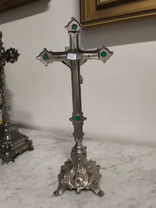 Cruz de altar antigua